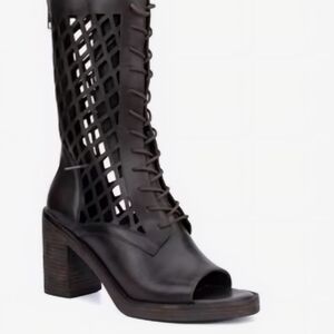 Vintage Foundry, Normandy size 10 Black